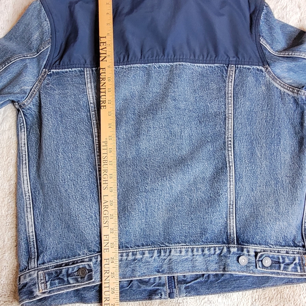 Levi’s Men’s Trucker Jacket Denim Blue Poly Block Chest Size LARGE - Picture 9 of 10